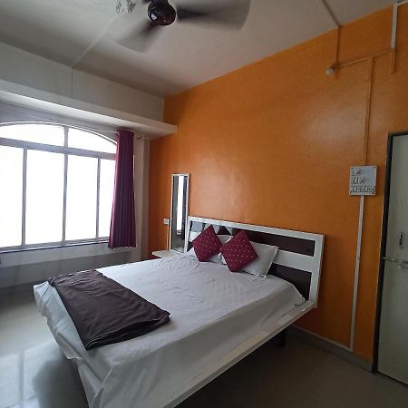 Malwade Motels Pune Exterior photo