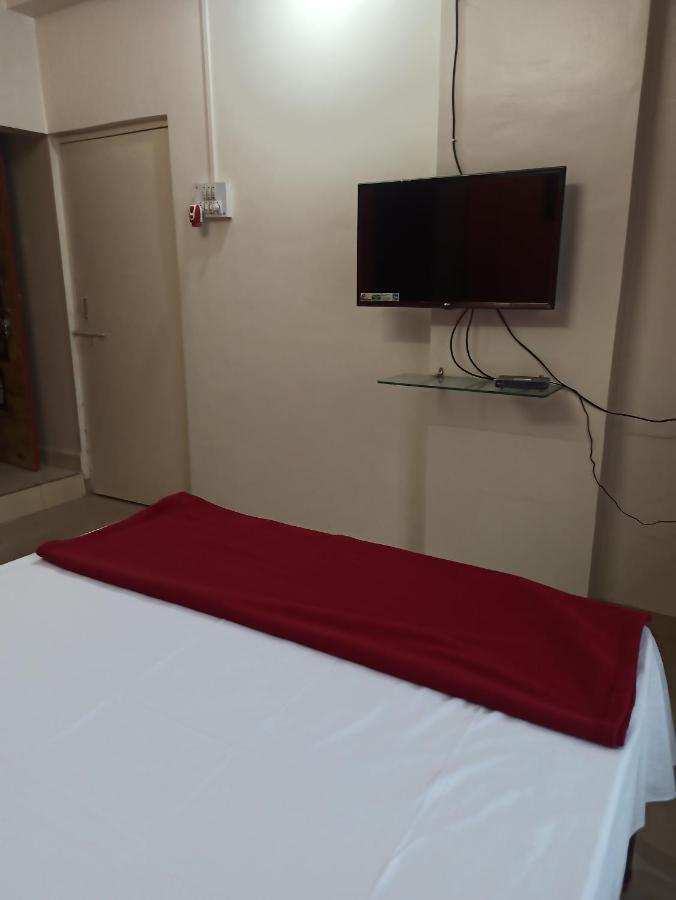 Malwade Motels Pune Exterior photo