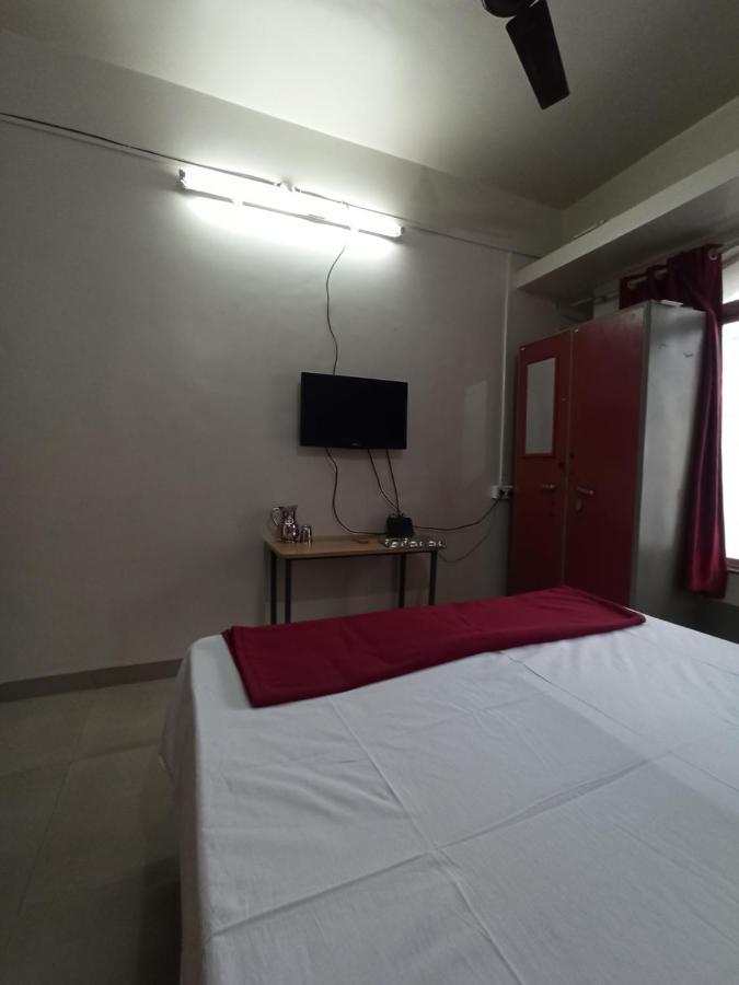 Malwade Motels Pune Exterior photo