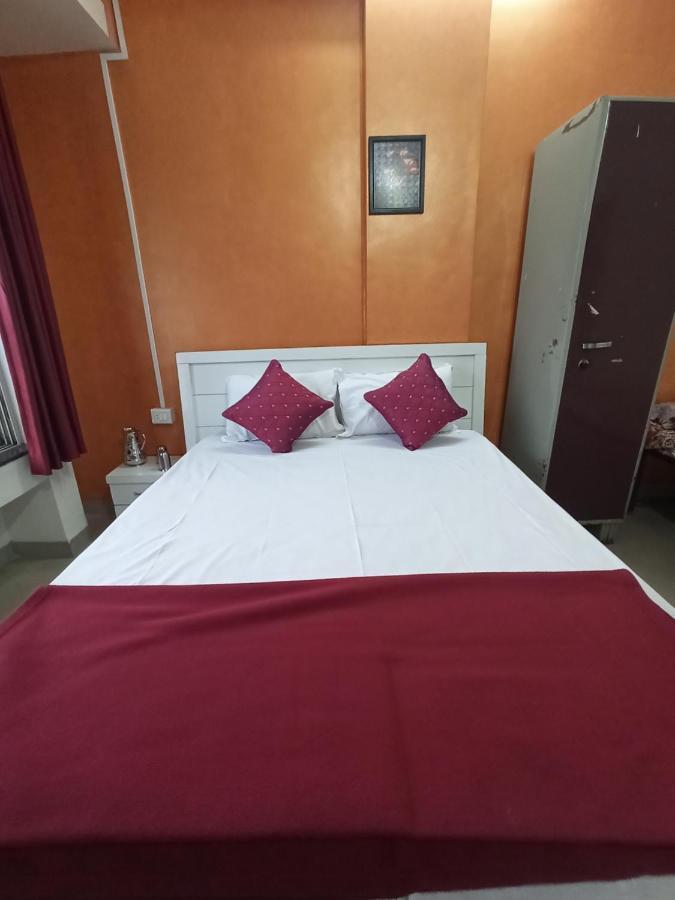 Malwade Motels Pune Exterior photo