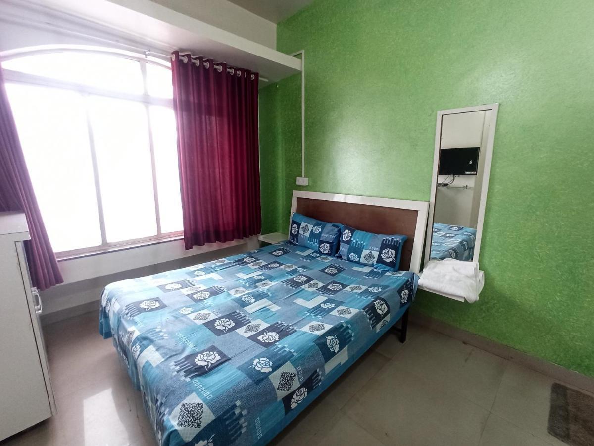 Malwade Motels Pune Exterior photo